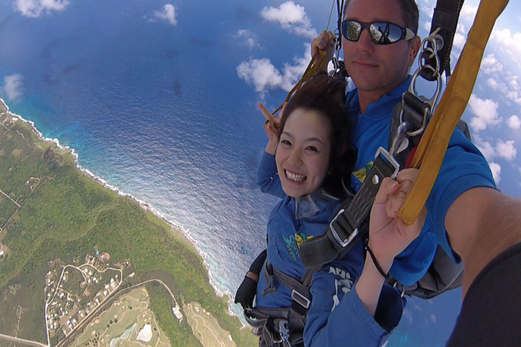 ここだけのグアム スカイダイビング 日本語予約 上空2 400mからのスカイダイビング