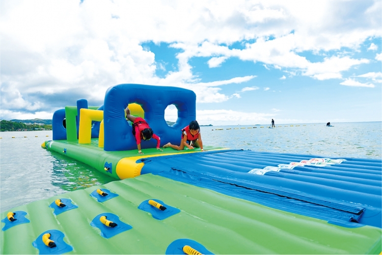 グアム 予約 人気マリンスポーツ 海上ウォーターパーク Sup 海上アスレチックを楽しもう 日本語ok ランチ ビーチアクティビティ付